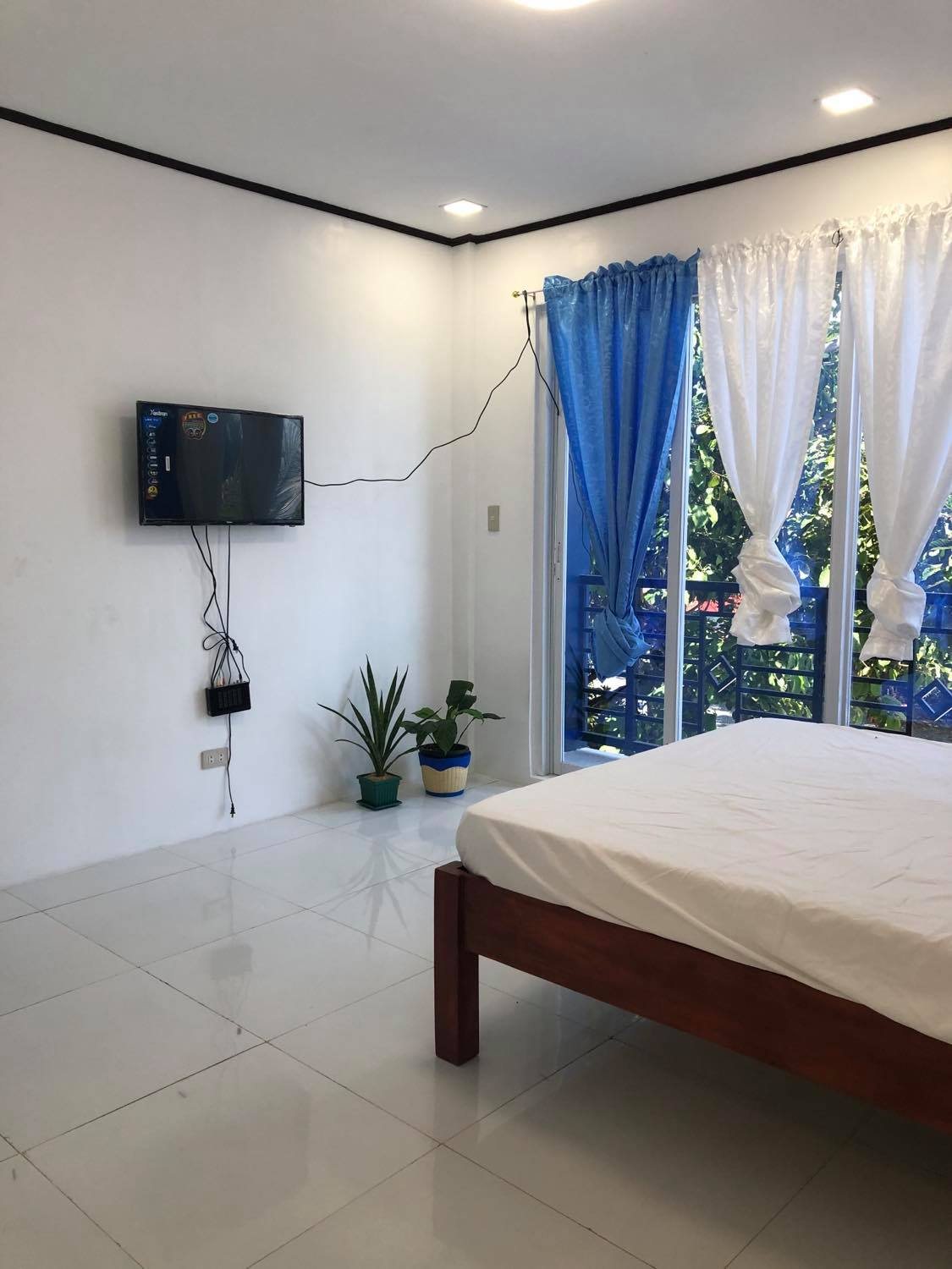 Premium Single Suite E