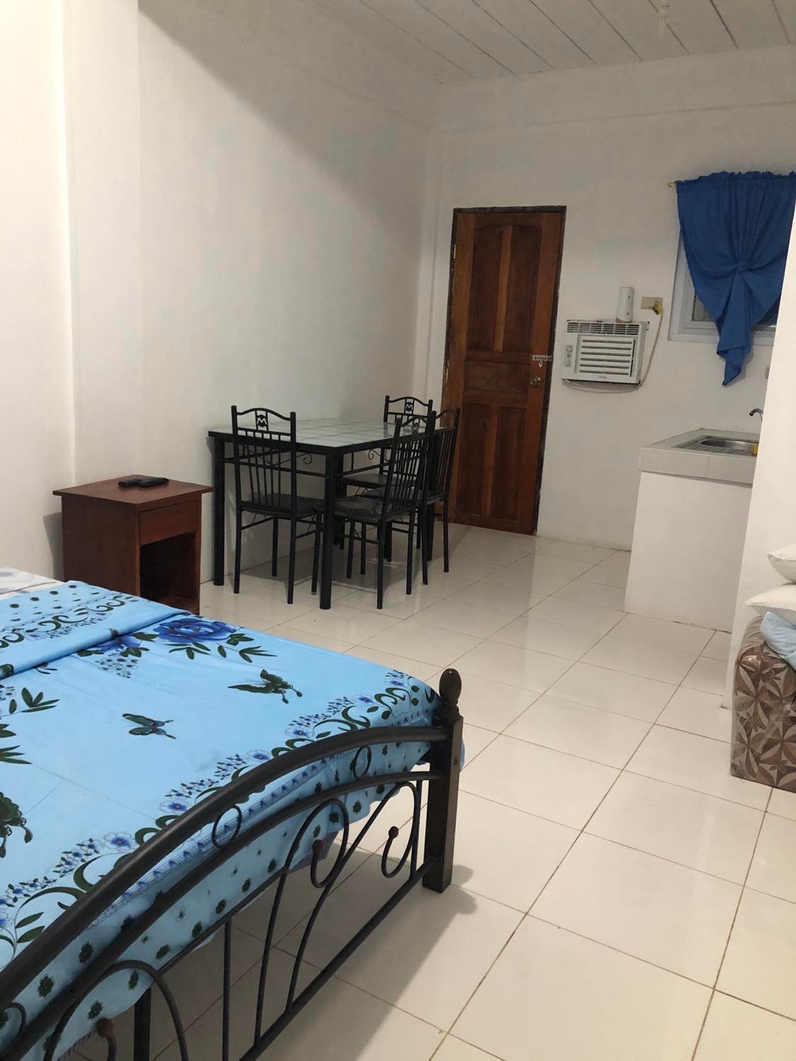 Premium Single Suite F