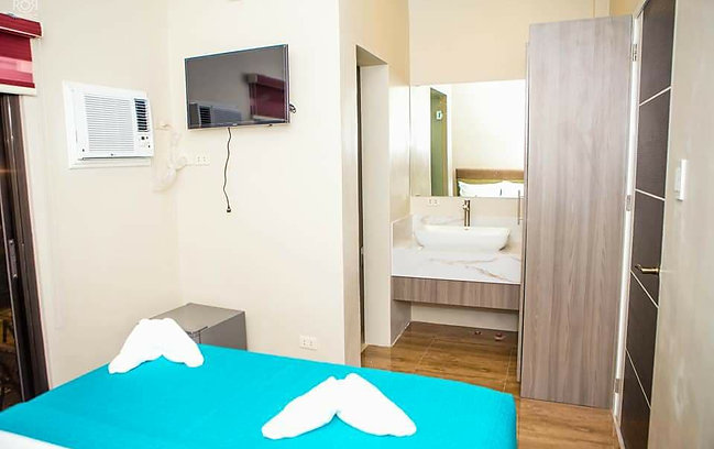 Queen Room with Pool View
